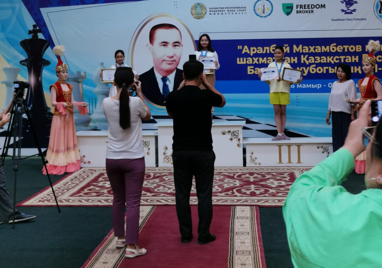 5 "А" сынып оқушысы Тулекенова Азель  Қызылорда қаласында өткен "Аралбай Махамбетов мемориалы" атты ҚР сы  шахмат  кубогының 3- кезеңінде 3 орын алды