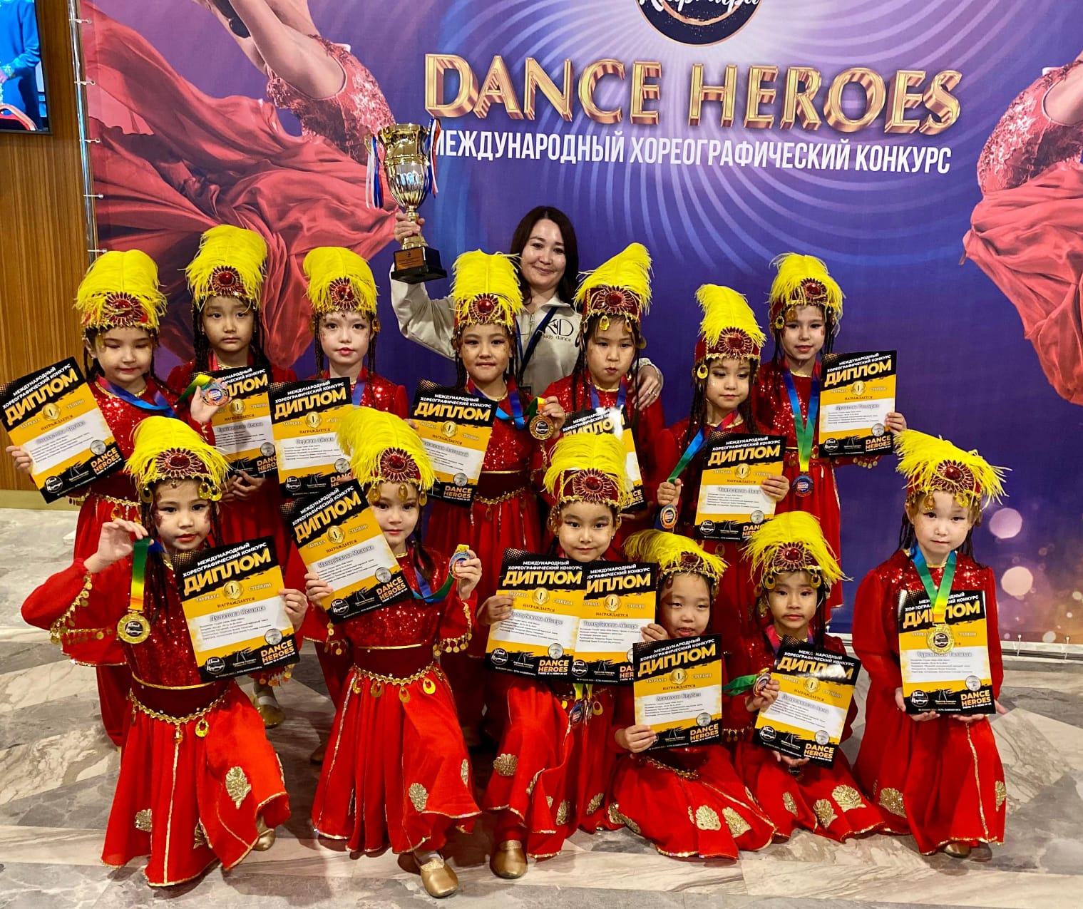 1 "А" сынып оқушысы Кенжехан Алтынай Өскемен қаласында өткен "DANCE HEROES" хореографиялық өнер фестиваліне қатысып,  І орын иеленді.
